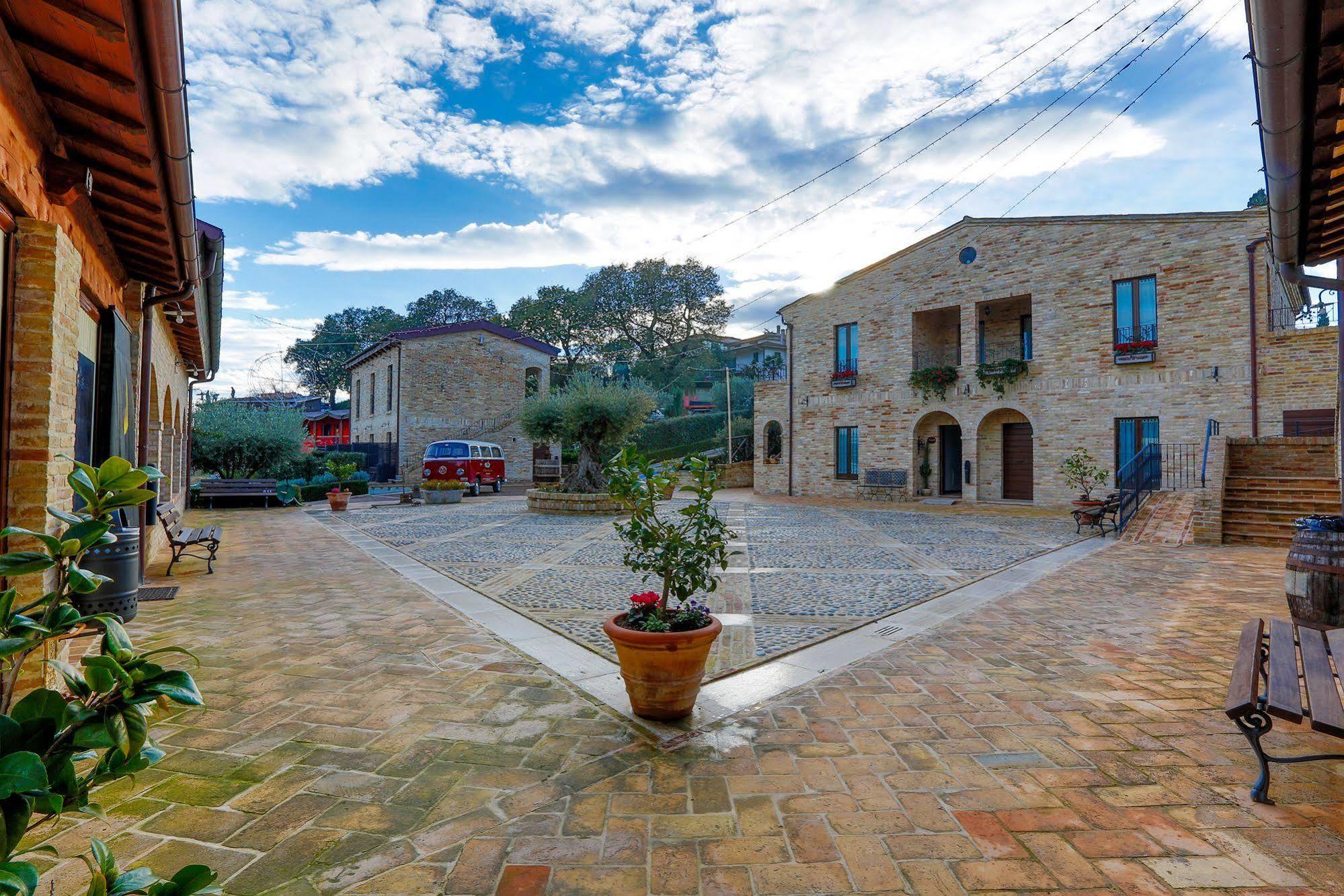 Agriturismo Il Sapore Della Luna Casa de hóspedes Monteprandone Exterior foto